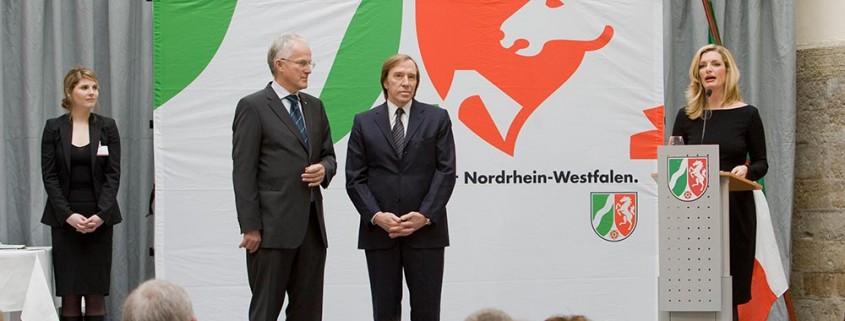 Sabine Stamm Moderatorin Laudatorin für die Landesregierung NRW mit Dr. Jürgen Rüttgers und Günter Netzer
